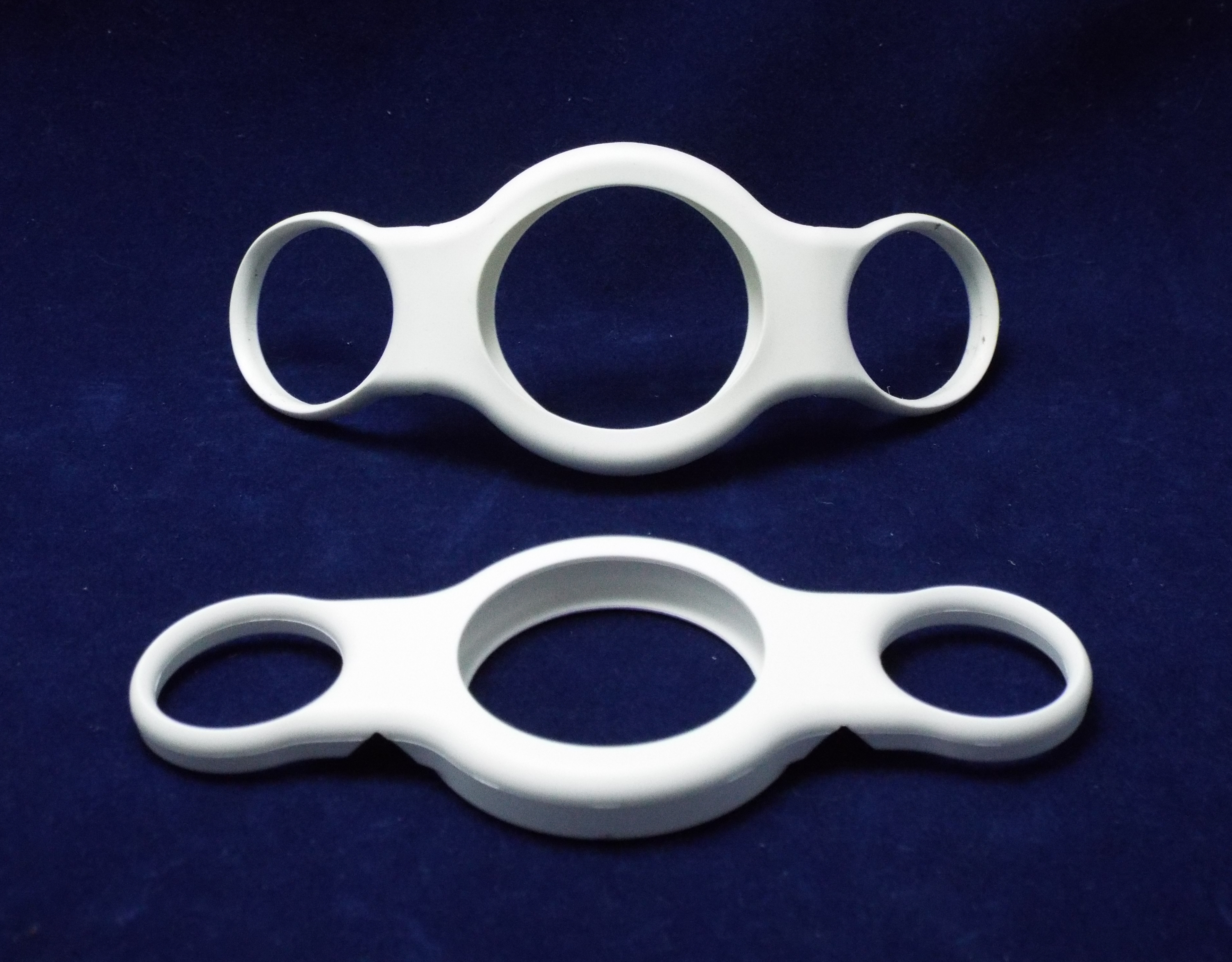 EpiGuard Chip White. Tracking adapter for EpiPen cases (Chipolo Android/Samsung)
